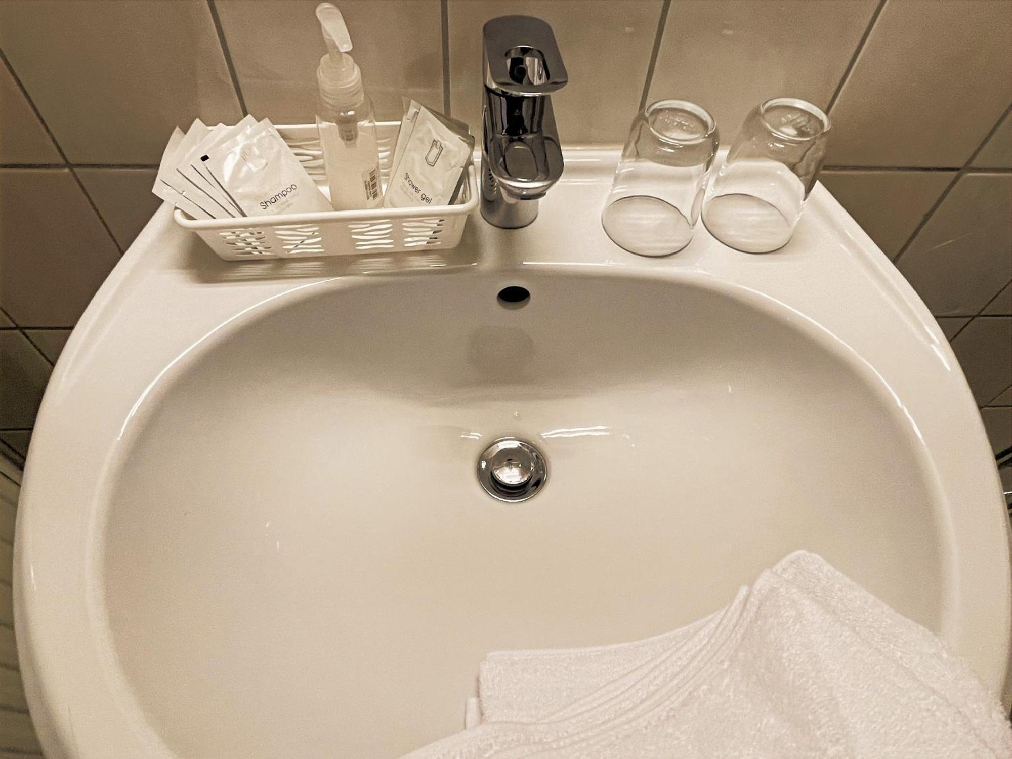 Hotel Kolossos Duesseldorf - ניאוס חדר תמונה