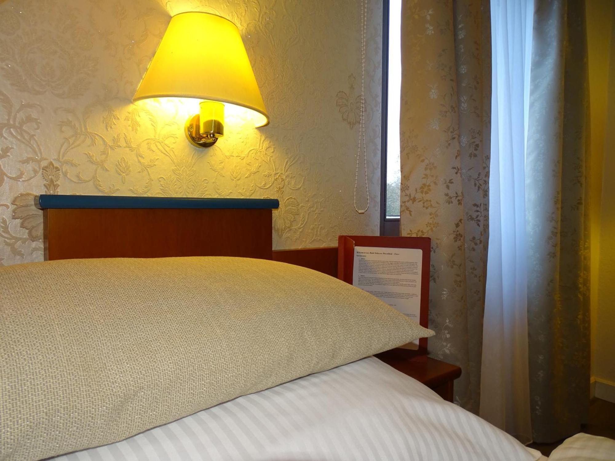 Hotel Kolossos Duesseldorf - ניאוס חדר תמונה