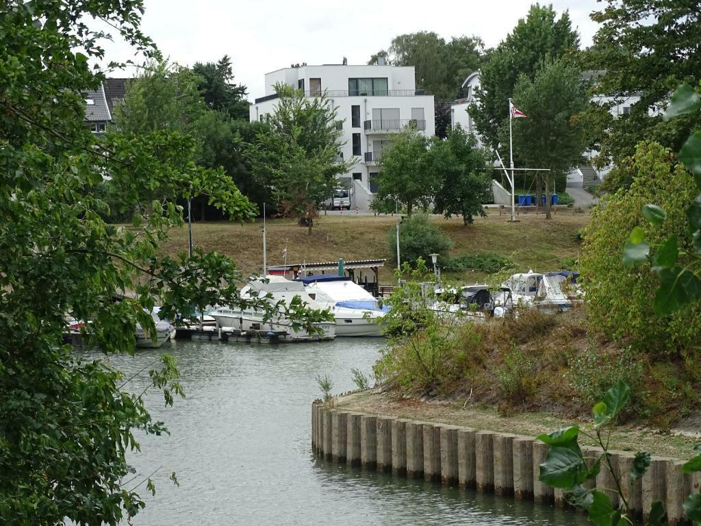 Hotel Kolossos Duesseldorf - ניאוס מראה חיצוני תמונה